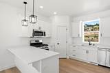 694 Liberty Dr - Photo 8