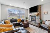 832 Edgewater Ct - Photo 13