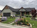 612 Renze Adams St - Photo 1