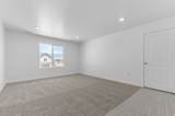 1945 Belmont Ln - Photo 11