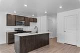 1945 Belmont Ln - Photo 8