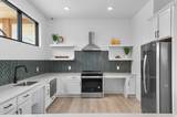 1941 Belmont Ln - Photo 35