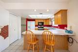 206 170 - Photo 11