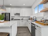 627 Meade St - Photo 9