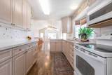 625 Redwood Rd - Photo 6