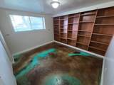 689 Lavina Dr - Photo 14
