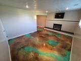 689 Lavina Dr - Photo 18