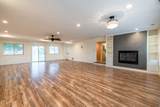 369 300 - Photo 18