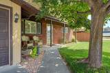 975 300 - Photo 16