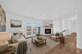 1560 Hills Dr - Photo 9