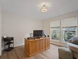 2415 Campus Dr - Photo 16