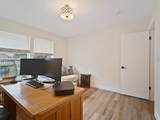 2415 Campus Dr - Photo 17