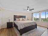 2415 Campus Dr - Photo 18