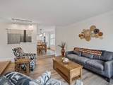 2415 Campus Dr - Photo 4
