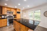 2030 900 - Photo 11
