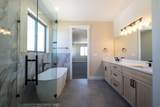 2899 Lake Dr - Photo 45