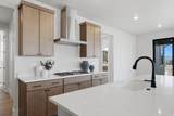 978 Romney Rd - Photo 3