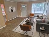 1147 Hayes - Photo 2