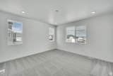 376 Emma St - Photo 11