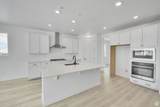 376 Emma St - Photo 3