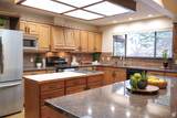 3885 Viewcrest Dr - Photo 15