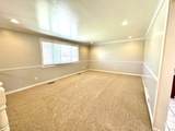 558 Center St - Photo 3