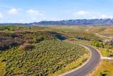 2562 Canyon Gate Rd - Photo 3