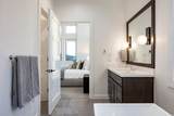 1746 Thompson Peak Cir - Photo 34