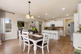 1497 Meadow Glen Dr - Photo 9