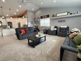 995 230 - Photo 24