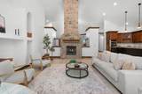 10637 Crescent Bend Dr - Photo 8