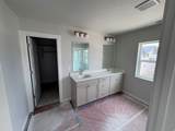 1077 Linden Ln - Photo 5
