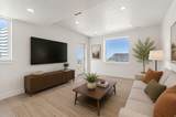 702 Oakridge Dr - Photo 19