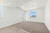 702 Oakridge Dr - Photo 21