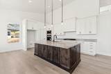702 Oakridge Dr - Photo 10