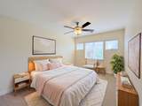 2828 Chestnut St - Photo 18