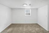 619 28 TH St - Photo 23