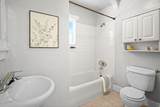 330 200 - Photo 16