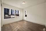 204 443 W 400 - Photo 2