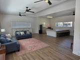 2438 Elizabeth St - Photo 33