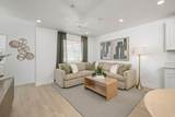 568 Empress St - Photo 2