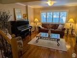 1190 Regent Ct - Photo 5