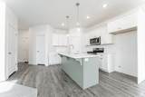1548 Skyline Dr - Photo 4
