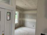 727 Jenny Ln - Photo 2