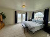 888 Newburg Dr - Photo 14