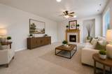 902 Romsey Ct - Photo 15