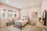 938 Hollywood Ave - Photo 32