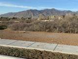 597 Oakridge Dr - Photo 4