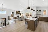 1568 Hudson St - Photo 8