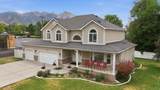 2208 Fisher Ln - Photo 3